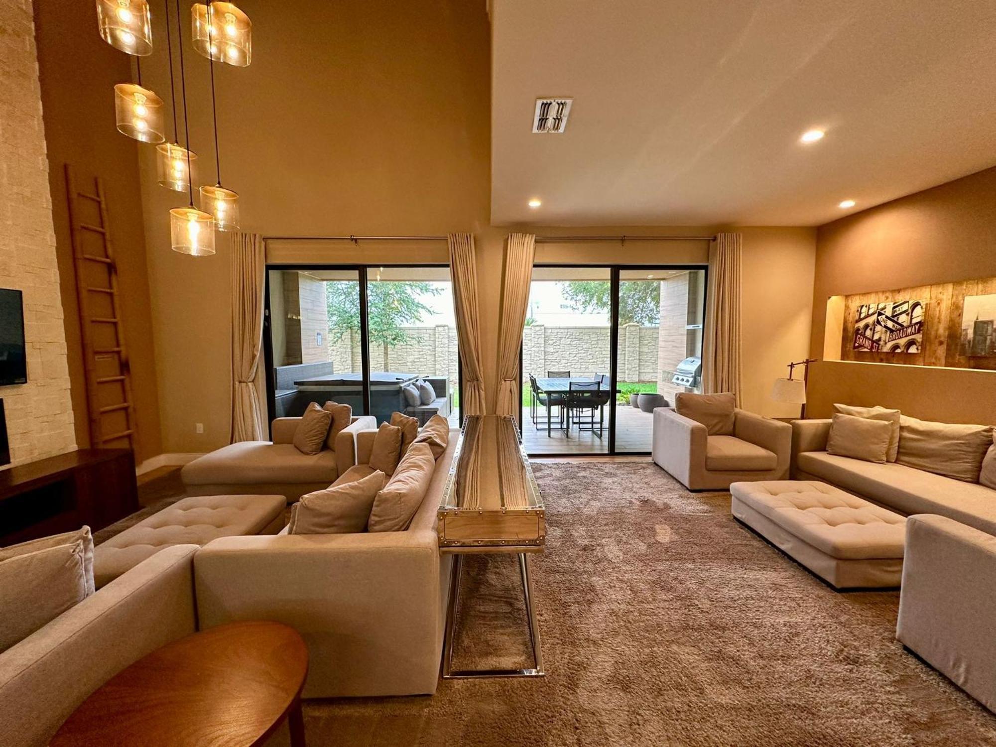 Luxury Home In Orlando With Private Hot Tub - 7 Min From Disney Parks - 3 Bedrooms And 4 Bathrooms! Ngoại thất bức ảnh
