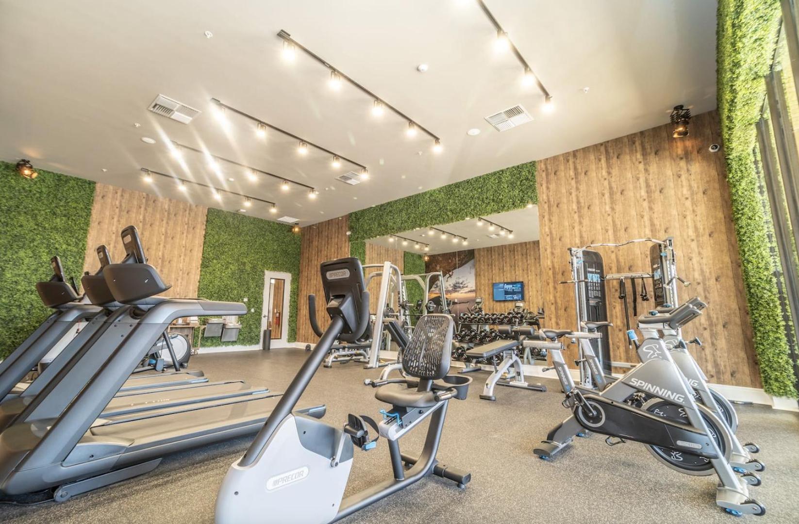 Luxury Home In Orlando With Private Hot Tub - 7 Min From Disney Parks - 3 Bedrooms And 4 Bathrooms! Ngoại thất bức ảnh